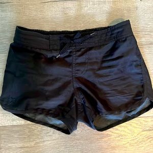 OP Boardshorts 🏄🏽‍♀️ Girls Swim-Shorts size 7/8 Board Shorts 🌊